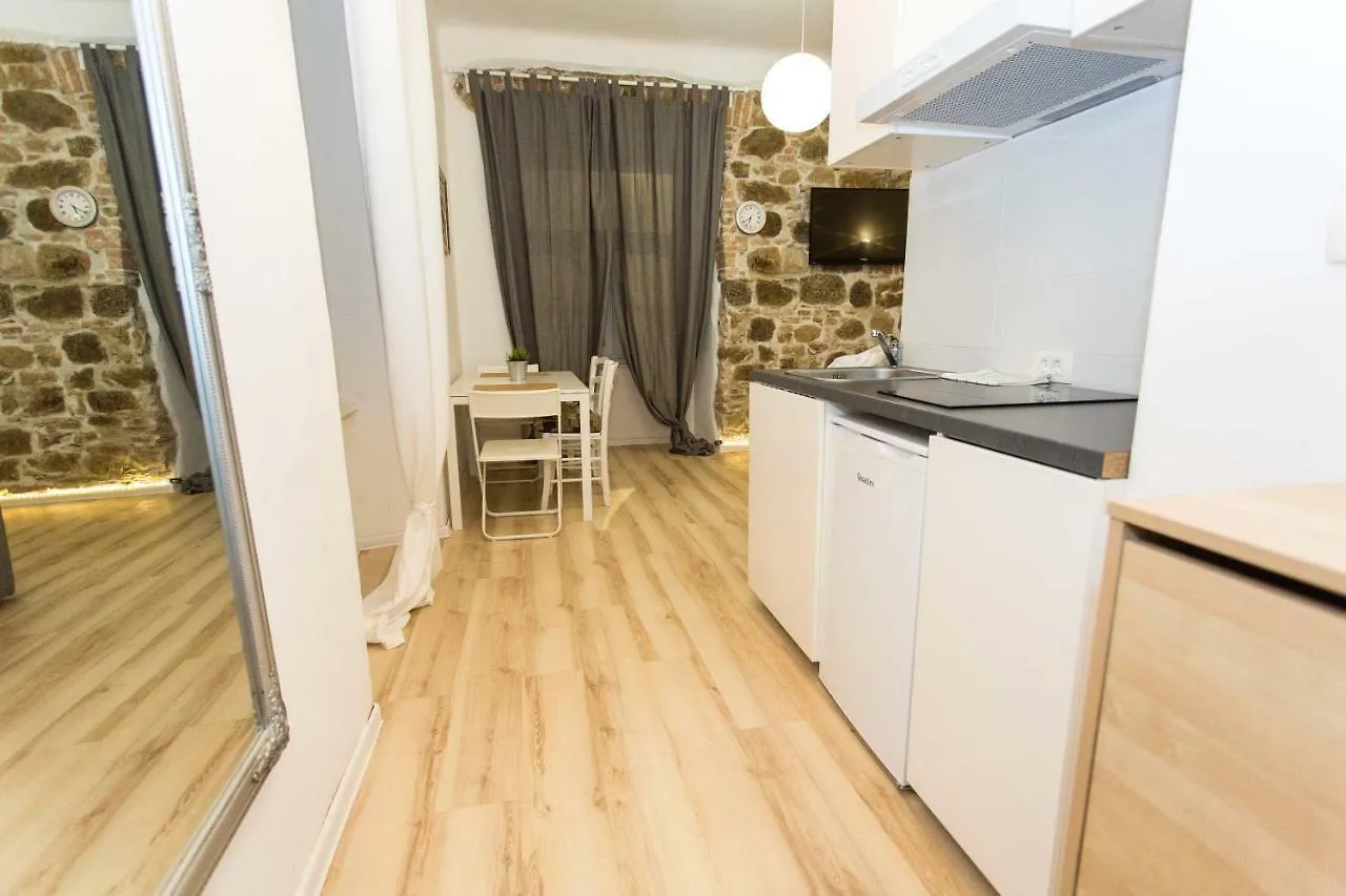 Apartment Stara Vrata Rijeka Guest house